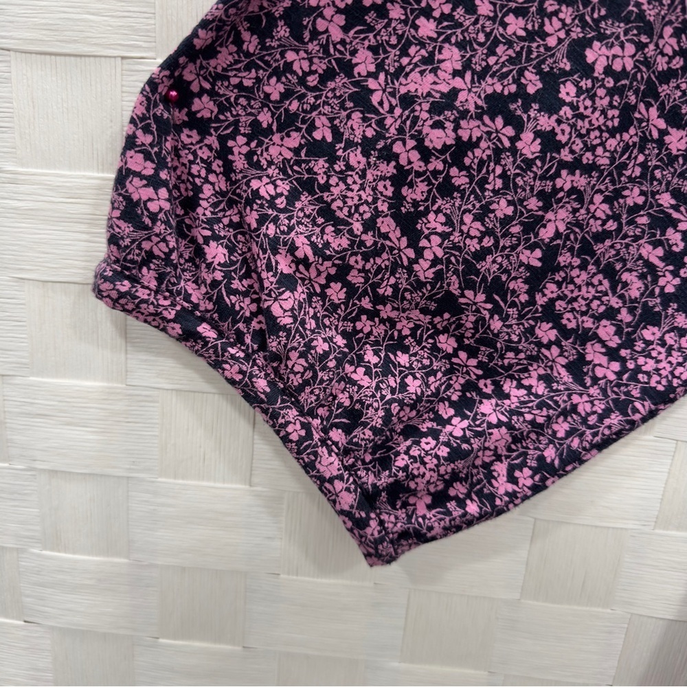 J. Jill Blouse Size XL Pink Navy Floral 3/4 Stretch Sleeve Smocked Keyhole - Picture 5 of 9